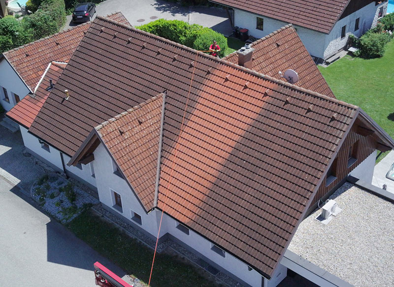 Dachreinigung Musterfläche
