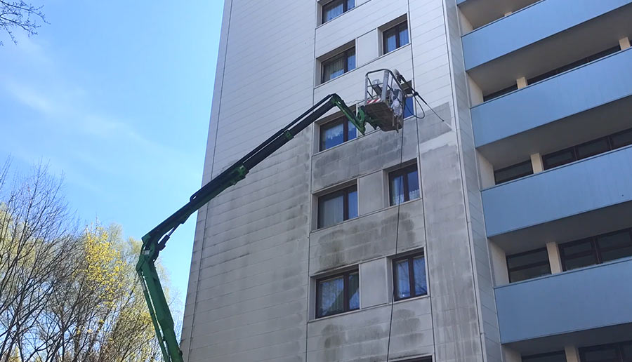 Fassadenreinigung Blechfassade